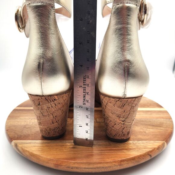 Isaac Mizrahi Platform Sandal Women's 9M Gold Leather Ankle Strap Cork Wedge - Picture 5 of 12